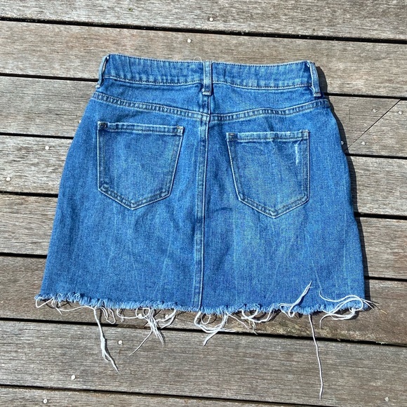 Pacsun Blue Jean Distressed Mini Skirt, Size 26 - Picture 2 of 2